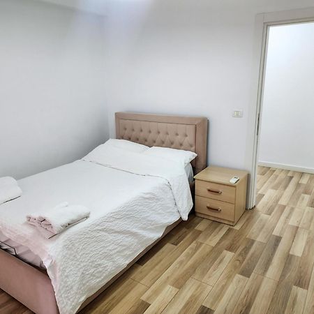 2E Apartment Myslym Shyri Tiran Dış mekan fotoğraf